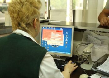 Jo më vula në pasaporta/ Nga 10 Nëntori në Schengen, shqiptarët me shenja gishtash