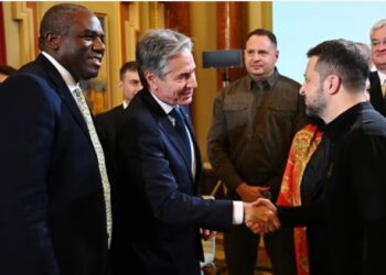 Zelensky thirrje SHBA dhe Mbretërisë së Bashkuar: Miratoni lejen për raketa…