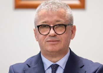 Pas shumë skandalesh dhe denoncimesh, Alfred Peza jep dorëheqjen si drejtor i RTSH