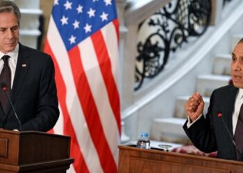 Blinken mbërrin në Egjipt për bisedimet e armëpushimit në rripin e Gazës