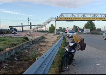 Aksident në Lushnje, dy të lënduar