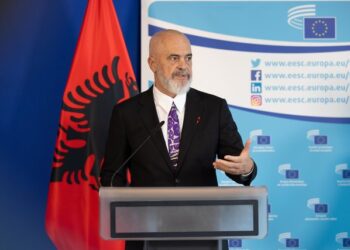 Rama i përgjigjet Britanisë së Madhe për çështjen e emigrantëve