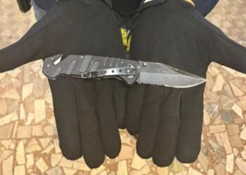 Arrestohet një i mitur shqiptar në Itali, kërcënon kalimtarët me thikë për grabitje