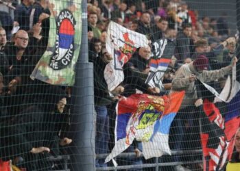 Serbi-Zvicër/ Xhaka kapiten, tifozët vendas thirrje raciste ndaj Kosovës