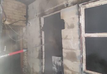 Përfshihet nga flakët banesa në Maliq