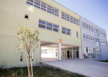 Sherr në gjimnazin e Fushë-Krujës, plagoset 18-vjeçari