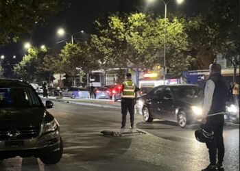 Durrës/ Makina përplas 2 të mitur me monopatinë, dërgohen në spital
