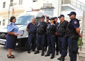 Punonjësit e Policisë së Burgjeve lejohen të mbajnë armë jashtë orarit të shërbimit