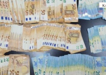 54-vjeçari nën hetim në Kakavijë për kalimin e 14,500 eurove të padeklaruara