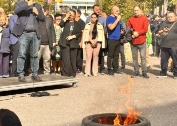 Nga Parlamenti te Bashkia, opozita zhvendos aksionin