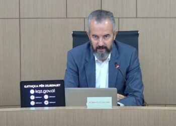 Votimi elektronik/ Celibashi: Mund të realizohet vetëm në dy qarqe