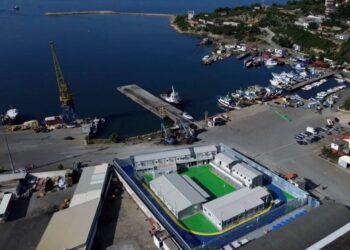 CNN ngre shumë pikëpyetje për kampin e refugjatëve në Lezhë