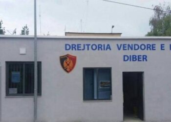 Shantazhonin 17 vjeçaren me foto, në pranga 3 persona