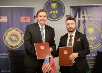 SHBA i dhuron pajisje teknike Agjencisë së Mbikëqyrjes Policore
