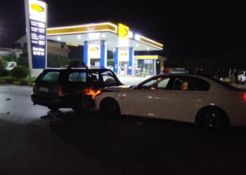 Durrës/ Përplasen dy automjete në rrugën dytësore për Xhafzotaj (VIDEO)