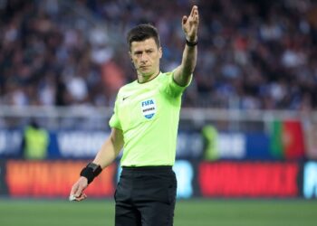 UEFA cakton arbitra francez për ndeshjen Çeki – Shqipëri