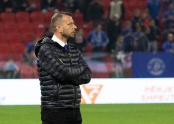 Tirana shkarkon trajnerin Bledi Shkëmbi