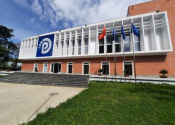 Përfundon procesi i votimit në Dropull, zgjidhet kryetari i degës së PD