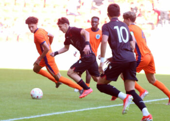 Zyrtarizohen dy miqësore kundër Polonisë