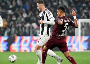 Juve fiton derbin me Torinon