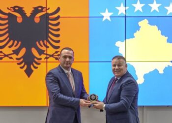 Drejtori i Policisë së Shtetit viziton Policinë e Kosovës