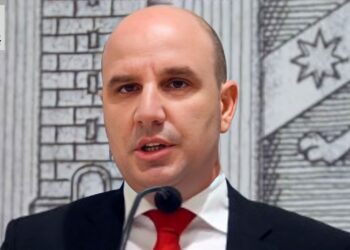 Kreu i Fondit Shqiptar të Zhvillimit, Dritan Agolli shkon  në Spak