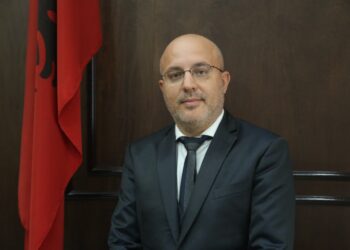 Ndahet nga jeta anëtari i Gjykatës së Lartë