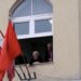 Kryetarja e komunës, Ardita Sinani ngre Flamurin e Shqipërisë në Preshevë