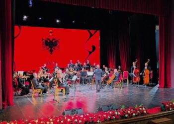 Koncert në Fier për 80-vjetorin e Çlirimit