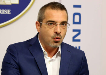 Ish-ministri Saimir Tahiri paraqitet në SPAK