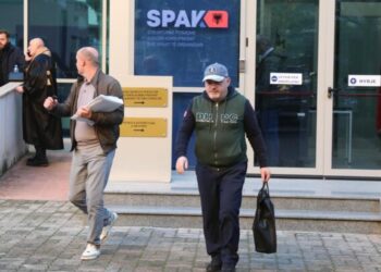 ‘Nuk na kanë arrestuar akoma’/ Artan Hoxha dhe Elton Qyno dalin nga SPAK