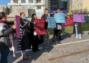 Vrasja e 14-vjeçarit/ Protestë në Lezhë, kërkohet siguri në shkolla