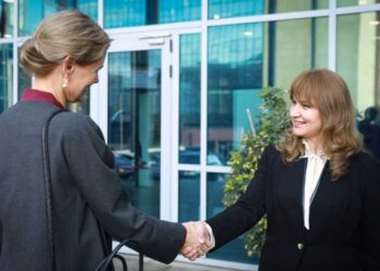 VanHorn shpreh mbështetje të palëkundur për GJKKO në luftën kundër korrupsionit