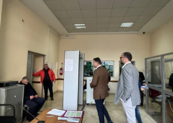 Seanca për Ermes Hoxhallin, të pranishëm përfaqësues të Ambasadës Amerikane