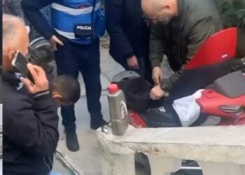 Ndryshohet masa e sigurisë për 14-vjeçarin që u kap me armë zjarri në Vlorë