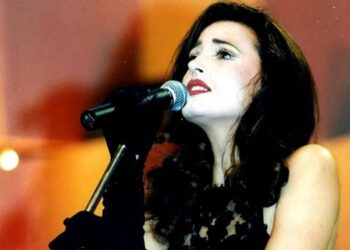 Parashqevi Simaku jeton me ndihma sociale në Amerikë?