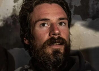 “Më shpëtuan njerëzit me çekiç”/ Amerikani i zhdukur prej muajsh gjendet në Siri