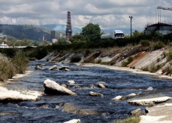 Ndotja nga nafta në Kuçovë mbetet pa zgjidhje, vetëm një kontroll në dy vite