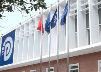 Dita e Rinisë/ Opozita marshim në Tiranë