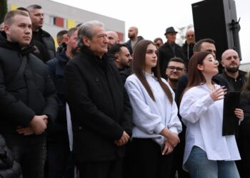 “Lindëm në demokraci, jetojmë në diktaturë”/ FRPD marshon drejt Kryeministrisë