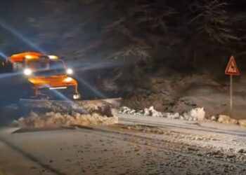 Rikthehen reshjet e dëborës në Korçë