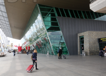 Arrestohen në Rinas tre të shpallur në kërkim për përdhunim dhe trafik droge