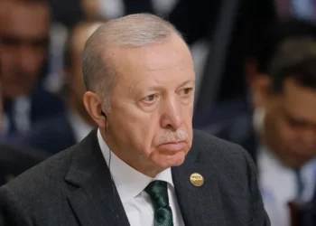 Erdogan kërcënon kurdët: Dorëzohuni ose do të varroseni