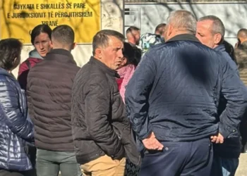 7 protestues të opozitës para gjykatës për masën e sigurisë