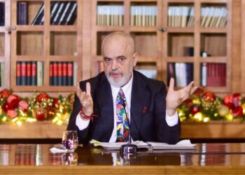 Rama: Dy “spektakle” mediatike, vrasjet në Pogradec dhe e 14-vjeçarit