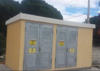 Kamioni godet transformatorin në Pogradec, lë 200 familje pa energji elektrike