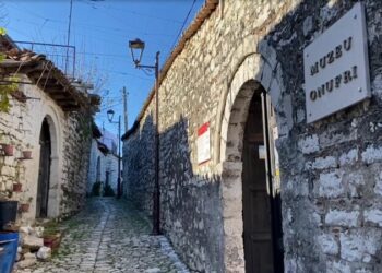 Çelet në Muzeun Kombëtar “Onufri” në Berat ekspozita fotografike “Ikonat Mariane”