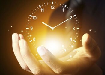 “E papërshtatshme dhe e kushtueshme”/ Trump kundër ndryshimit të orës