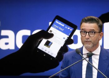 Artisti i kritikës së zbrazët: Erion Braçe dhe teatri i protestave në Facebook