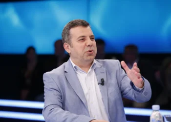 Abilekaj: Rama përdor rrjetet sociale për të shmangur llogaridhënien